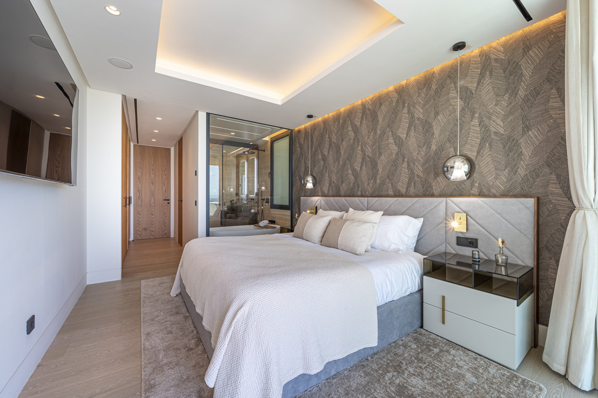 2 Bed Apartment for sale in Estepona Costa Del Sol, Málaga, Spain