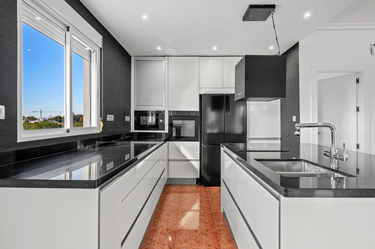 Se vende Villa - Chalet de 4 dormitorios en Costa Blanca, Alicante, España
