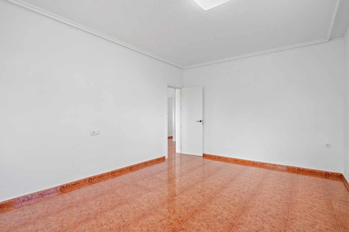 Se vende Villa - Chalet de 4 dormitorios en Costa Blanca, Alicante, España