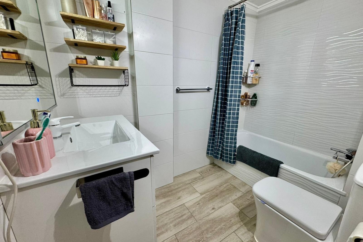3 Bed Apartment for sale in Almoradi Costa Blanca, Alicante, Spain