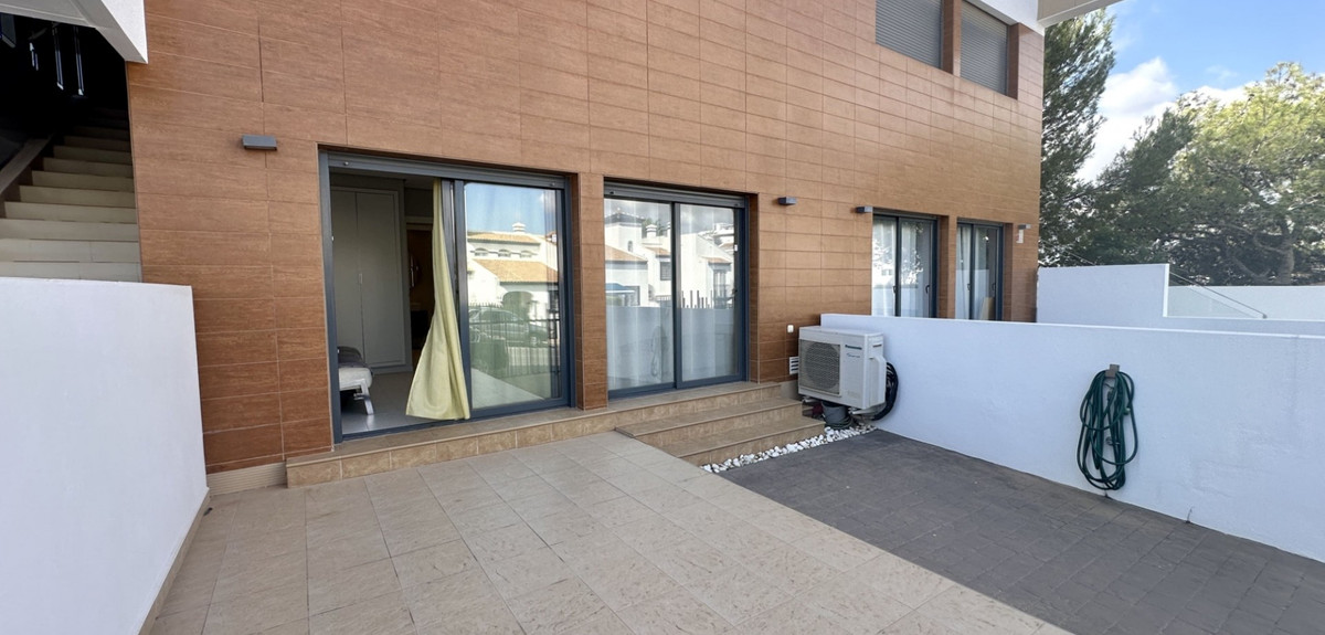 Se vende Apartamento Planta Baja de 2 dormitorios en Costa Blanca, Alicante, España
