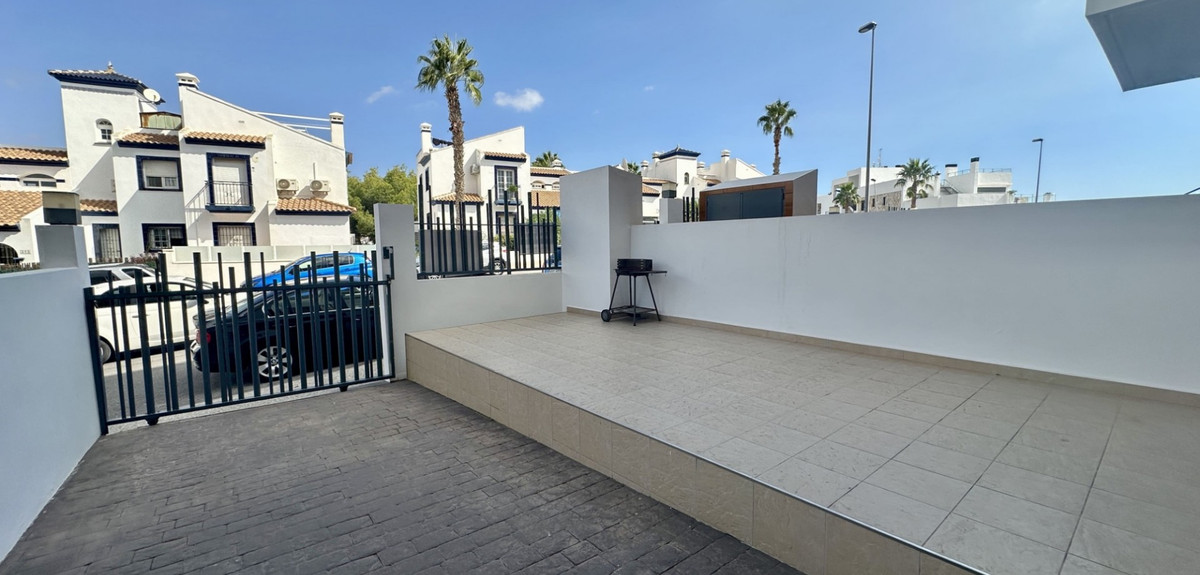 Se vende Apartamento Planta Baja de 2 dormitorios en Costa Blanca, Alicante, España