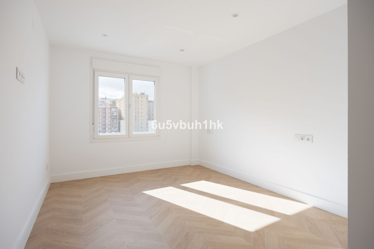 Se vende Apartamento Planta Baja de 3 dormitorios en Costa Del Sol, Málaga, España