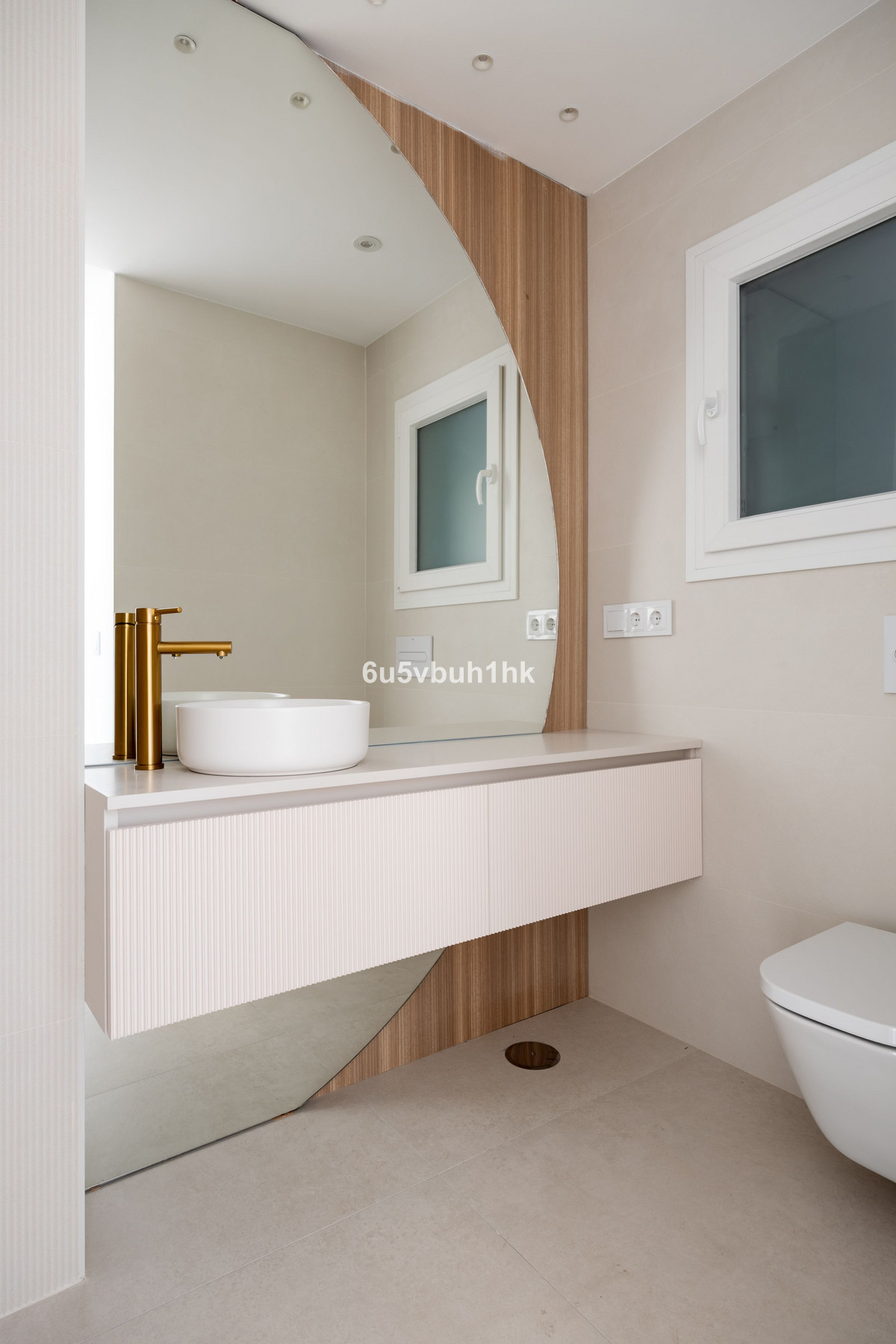 Se vende Apartamento Planta Baja de 3 dormitorios en Costa Del Sol, Málaga, España