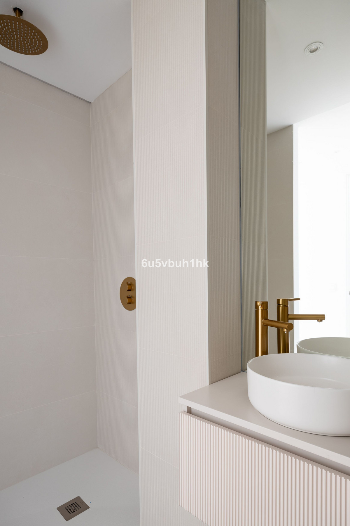 Se vende Apartamento Planta Baja de 3 dormitorios en Costa Del Sol, Málaga, España