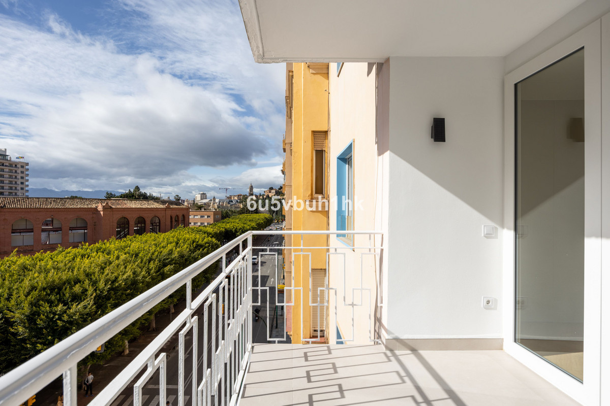 Se vende Apartamento Planta Baja de 3 dormitorios en Costa Del Sol, Málaga, España