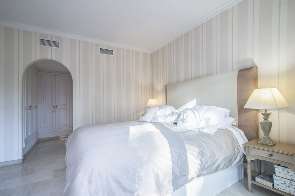 3 Bed Apartment for sale in Nueva Andalucía Costa Del Sol, Málaga, Spain
