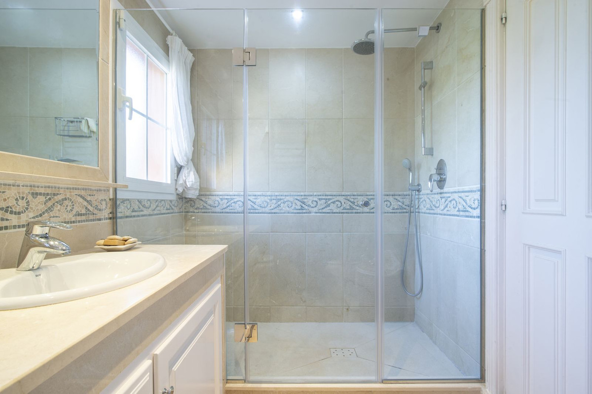 3 Bed Apartment for sale in Nueva Andalucía Costa Del Sol, Málaga, Spain