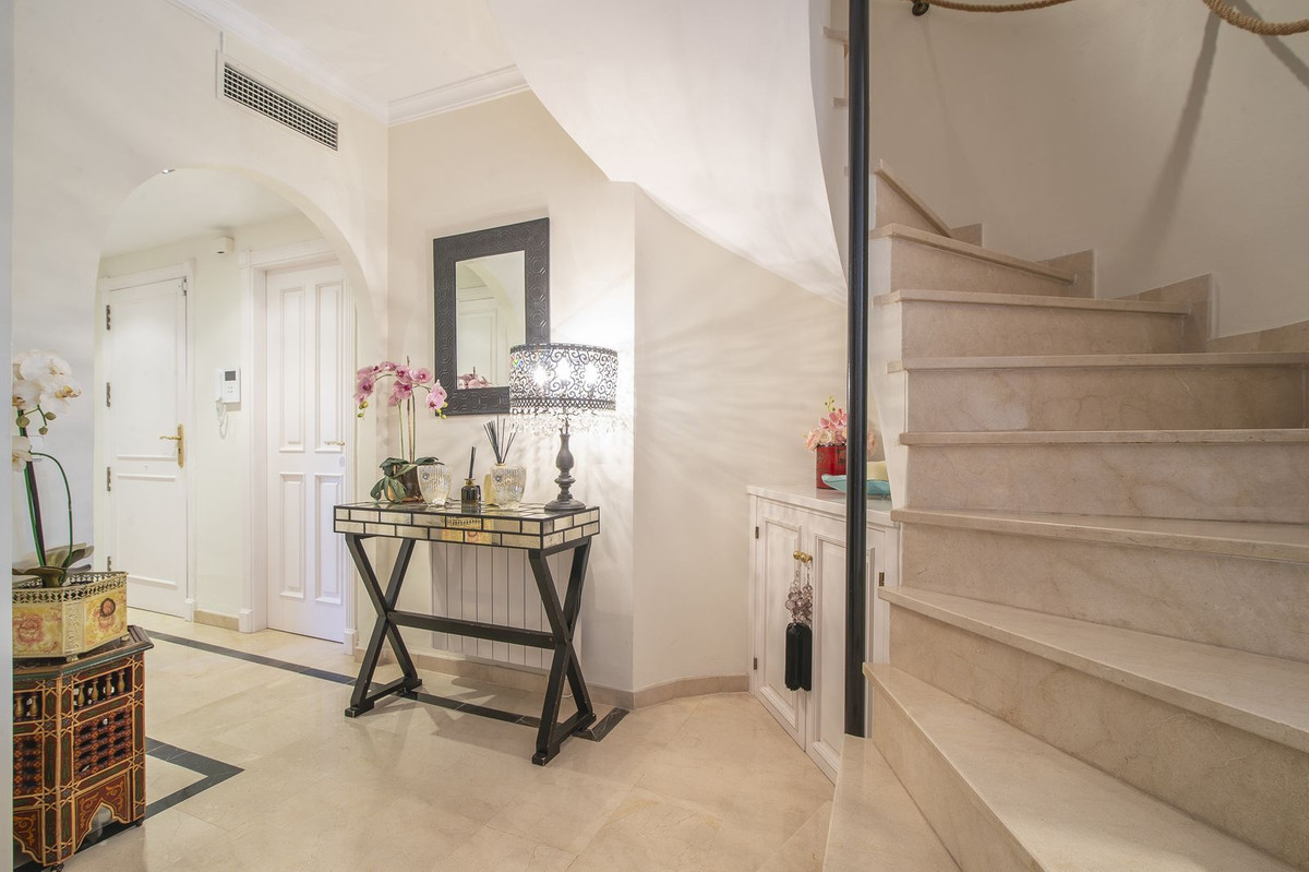 3 Bed Apartment for sale in Nueva Andalucía Costa Del Sol, Málaga, Spain