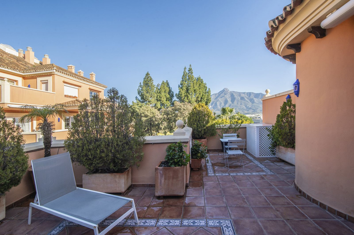 3 Bed Apartment for sale in Nueva Andalucía Costa Del Sol, Málaga, Spain