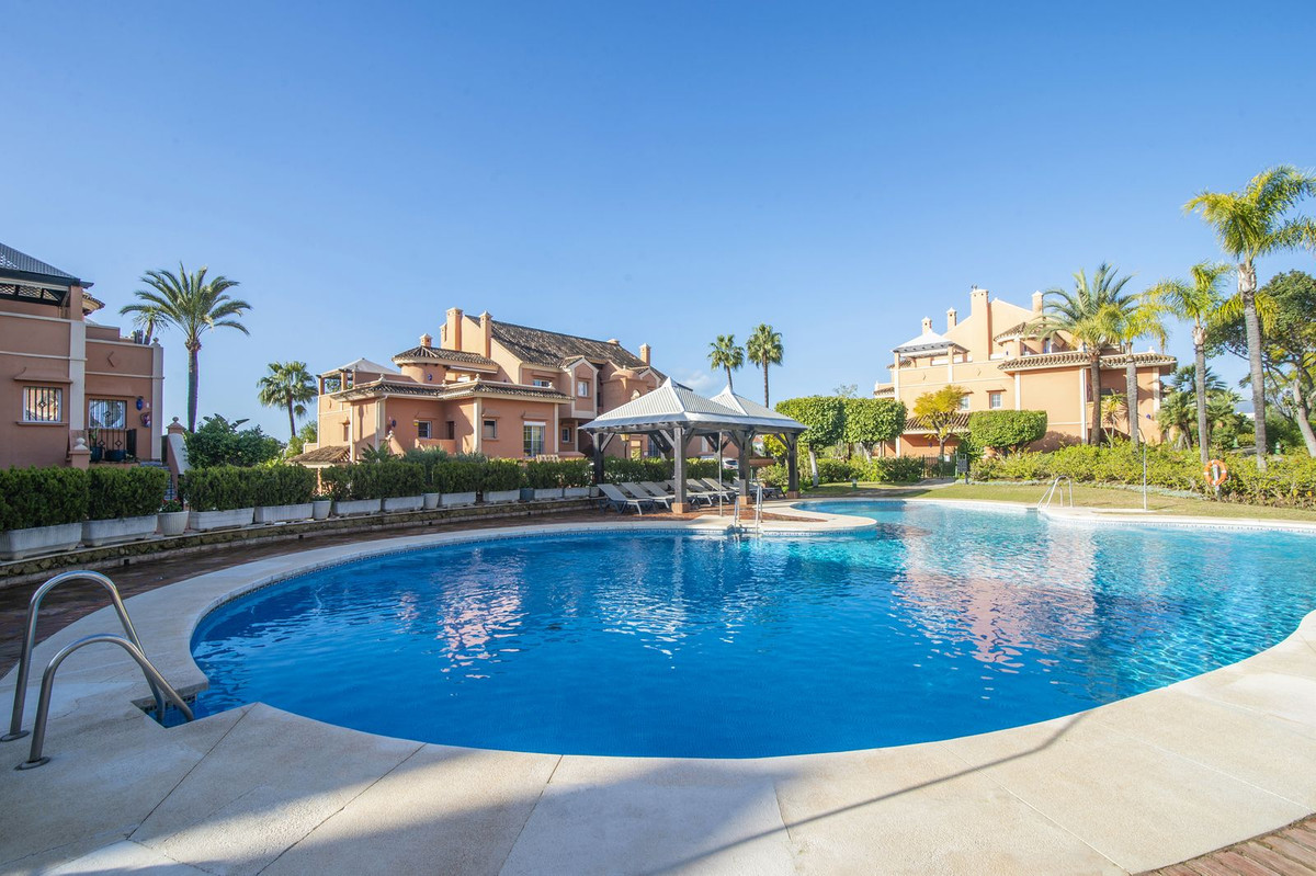 3 Bed Apartment for sale in Nueva Andalucía Costa Del Sol, Málaga, Spain