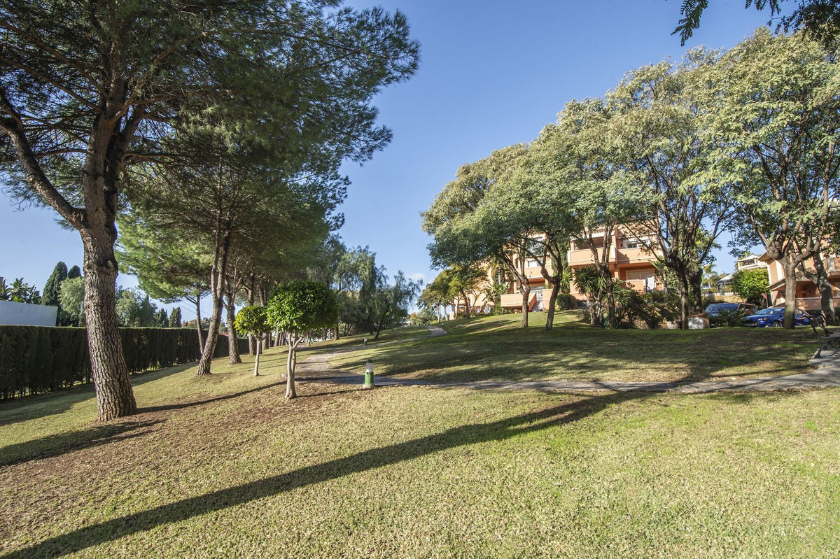 3 Bed Apartment for sale in Nueva Andalucía Costa Del Sol, Málaga, Spain