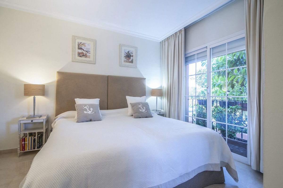 3 Bed Apartment for sale in Nueva Andalucía Costa Del Sol, Málaga, Spain