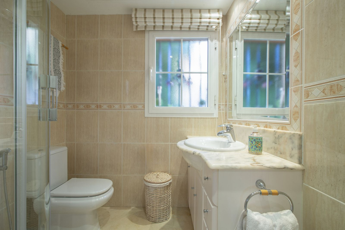 3 Bed Apartment for sale in Nueva Andalucía Costa Del Sol, Málaga, Spain
