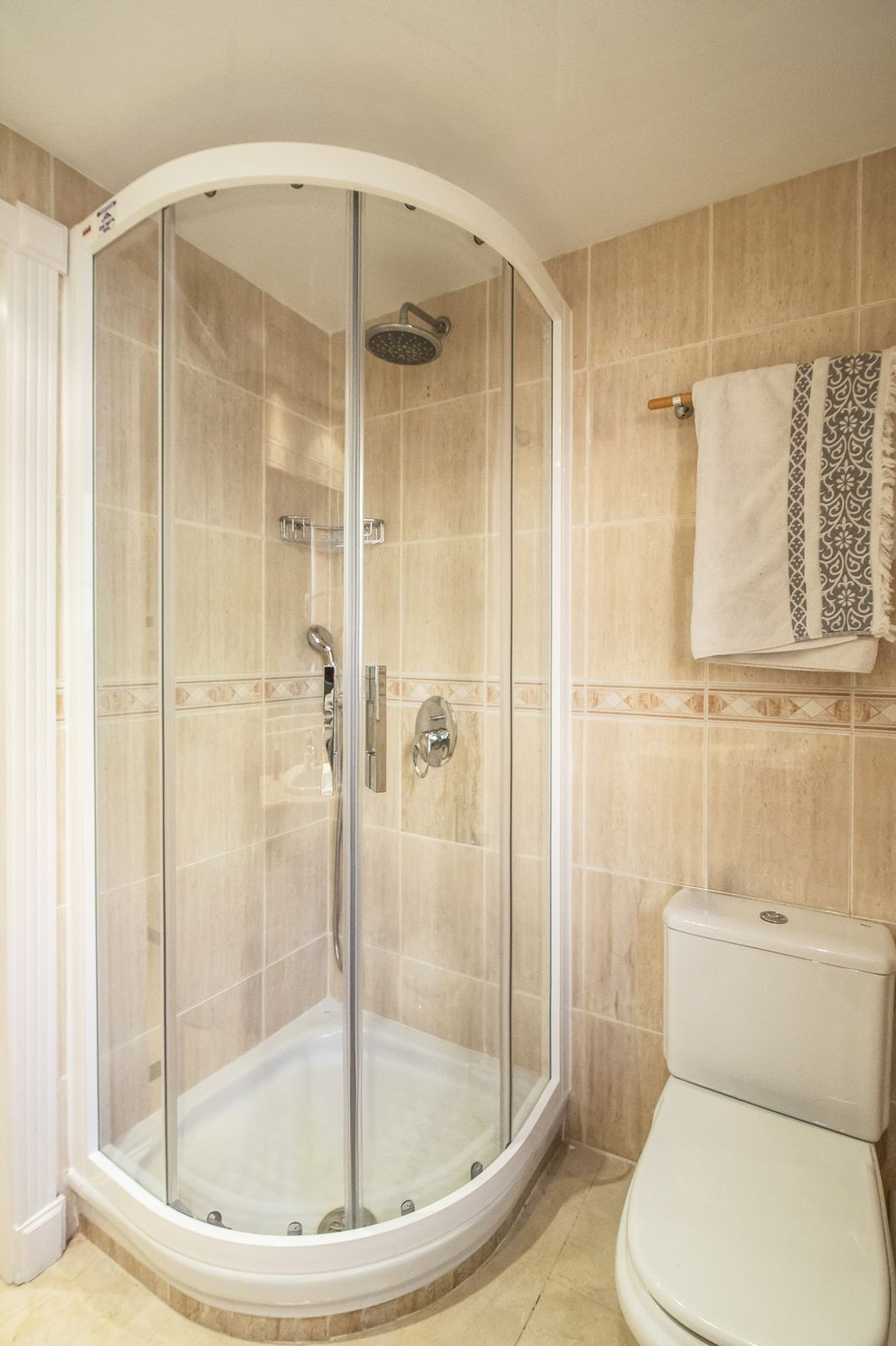 3 Bed Apartment for sale in Nueva Andalucía Costa Del Sol, Málaga, Spain