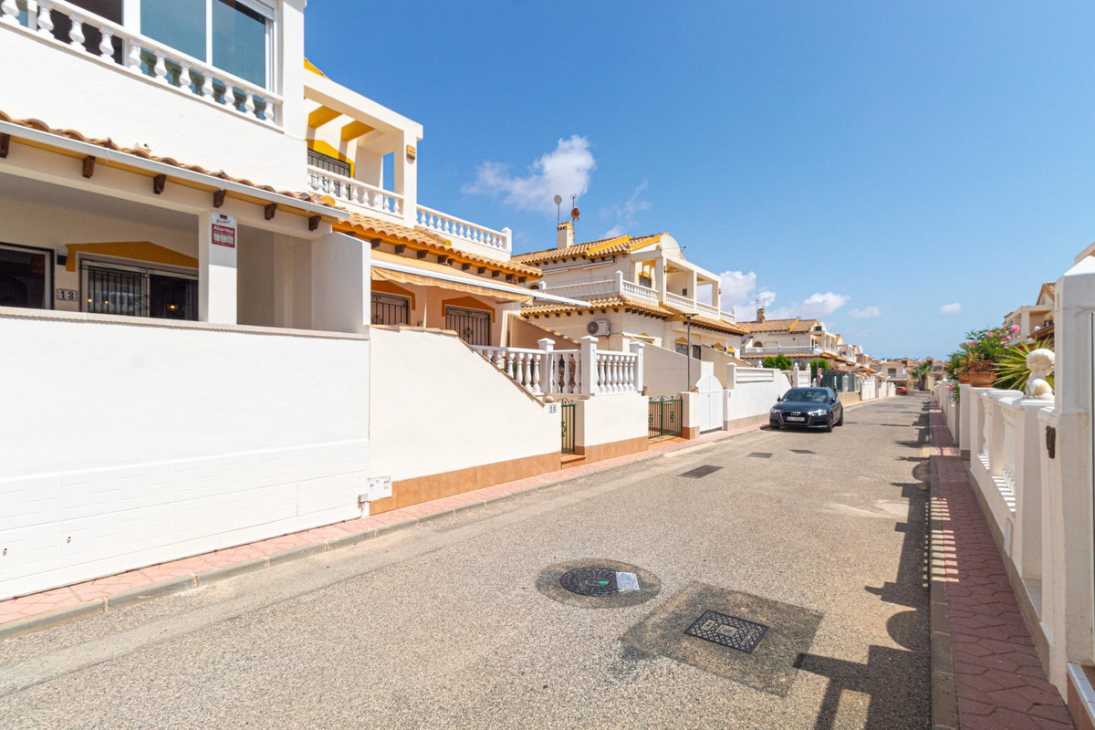 3 Bed Townhouse for sale in Los Altos Costa Blanca, Alicante, Spain