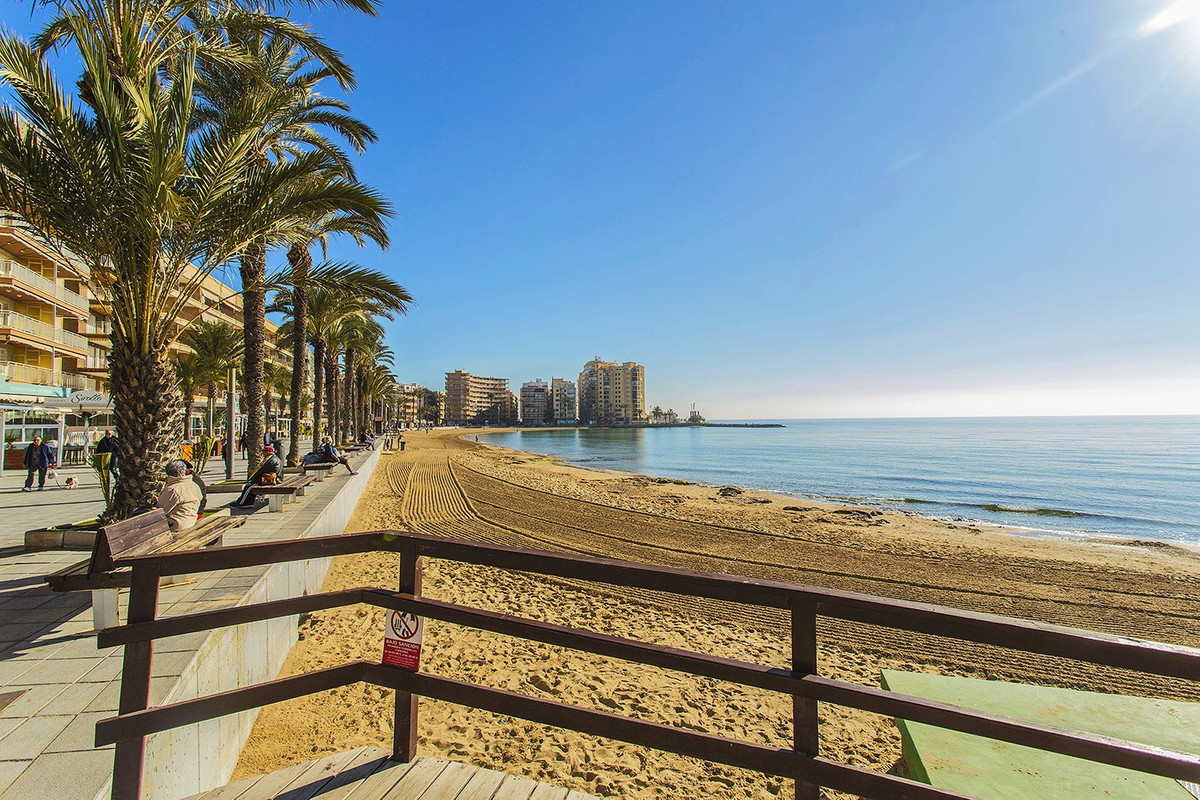 3 Bed Apartment for sale in Playa Del Cura Costa Blanca, Alicante, Spain