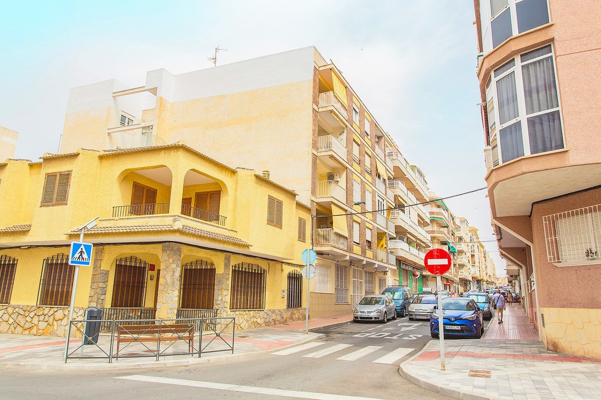 3 Bed Apartment for sale in Playa Del Cura Costa Blanca, Alicante, Spain