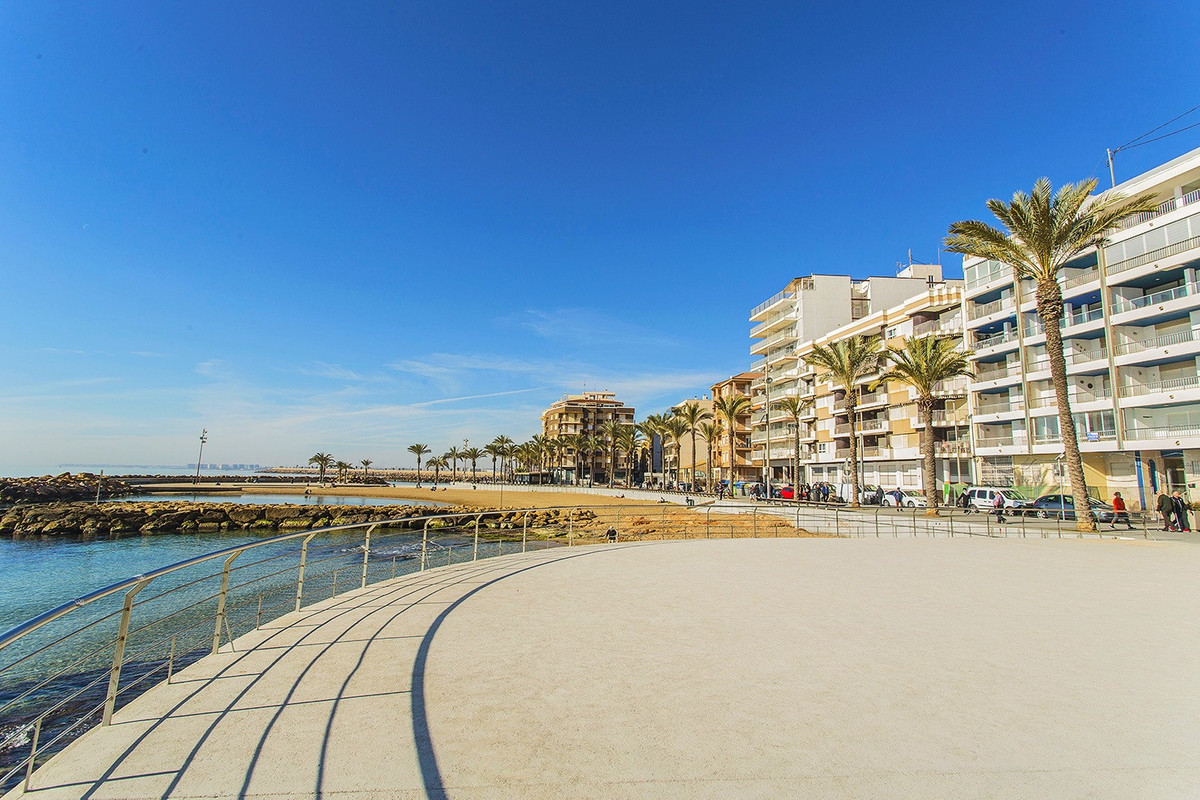 3 Bed Apartment for sale in Playa Del Cura Costa Blanca, Alicante, Spain