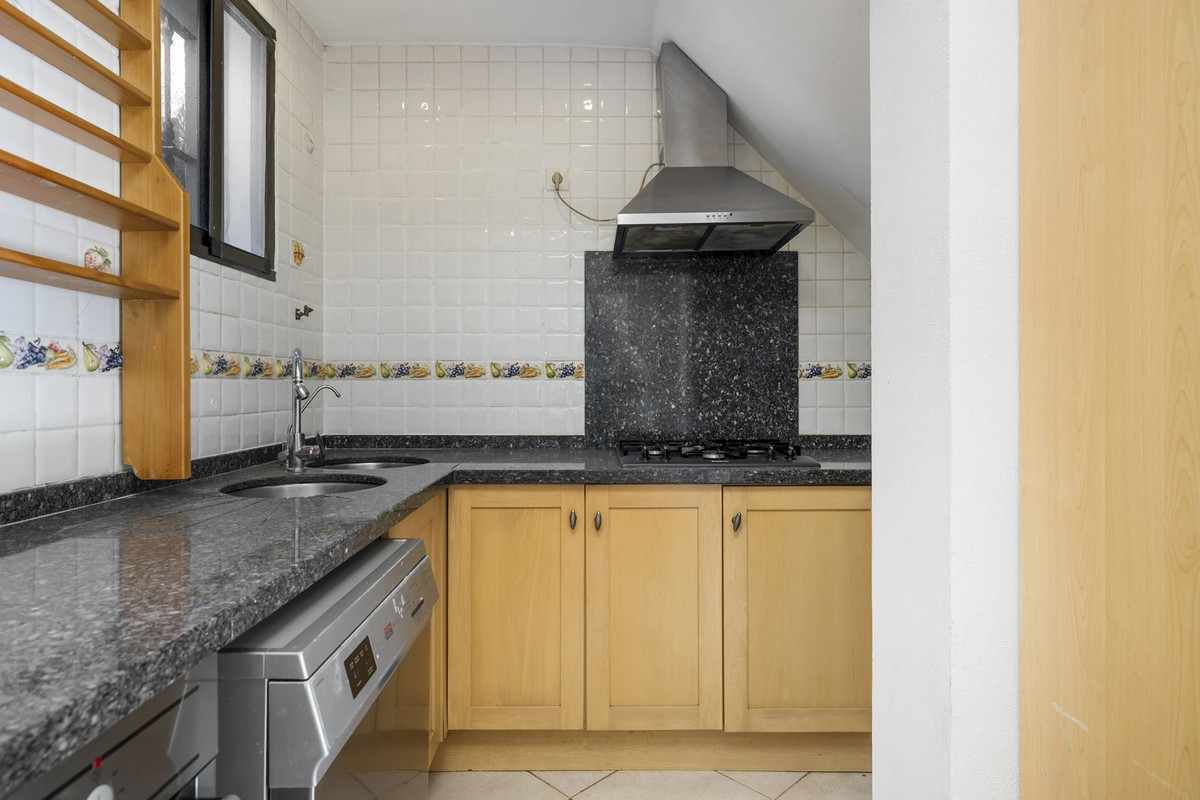 Se vende Villa - Chalet de 4 dormitorios en Costa Del Sol, Málaga, España