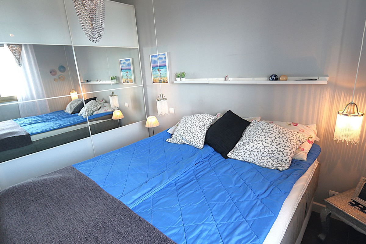 3 Bed Apartment for sale in Fuengirola Costa Del Sol, Málaga, Spain
