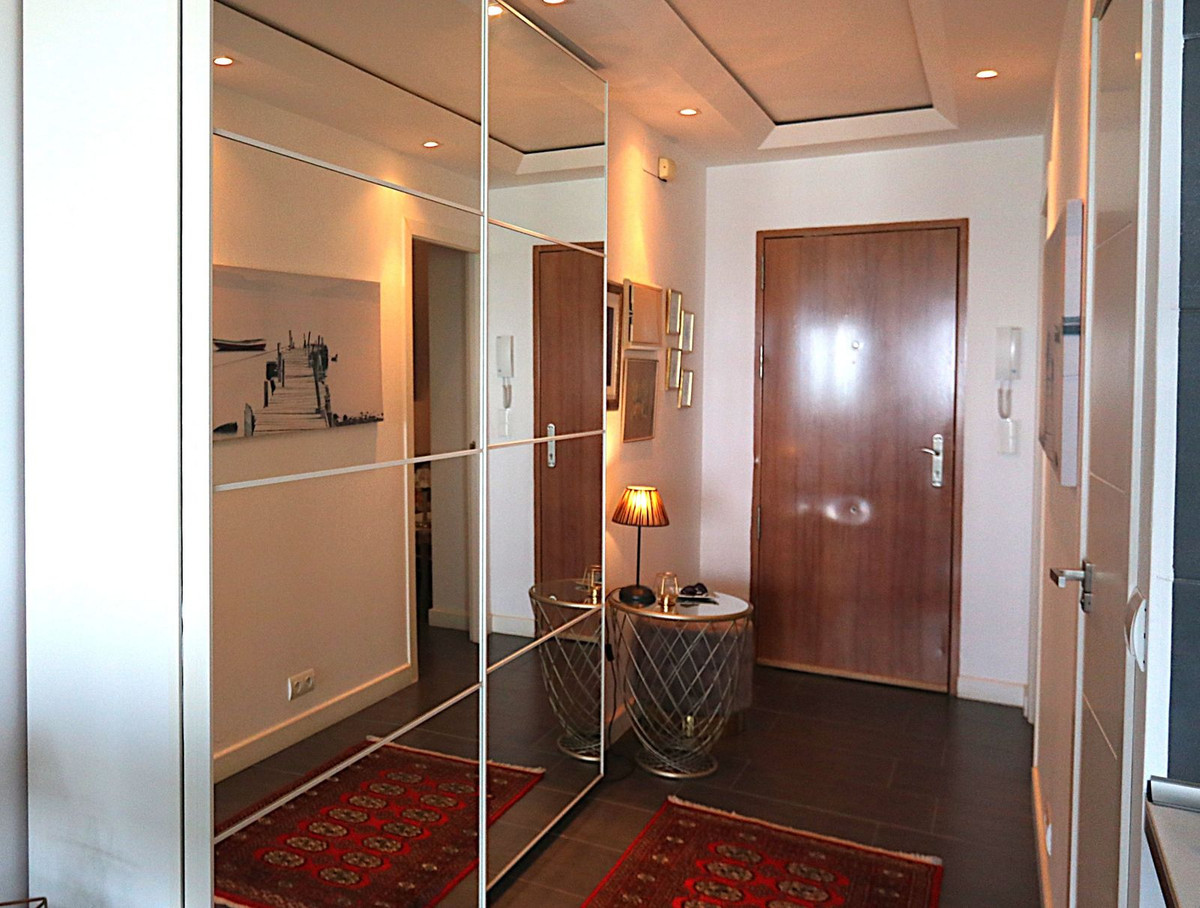 3 Bed Apartment for sale in Fuengirola Costa Del Sol, Málaga, Spain