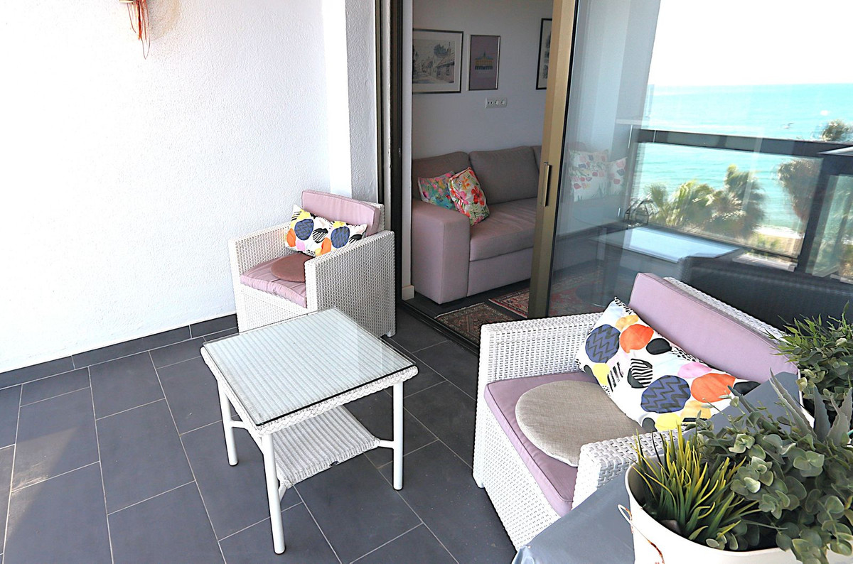 3 Bed Apartment for sale in Fuengirola Costa Del Sol, Málaga, Spain