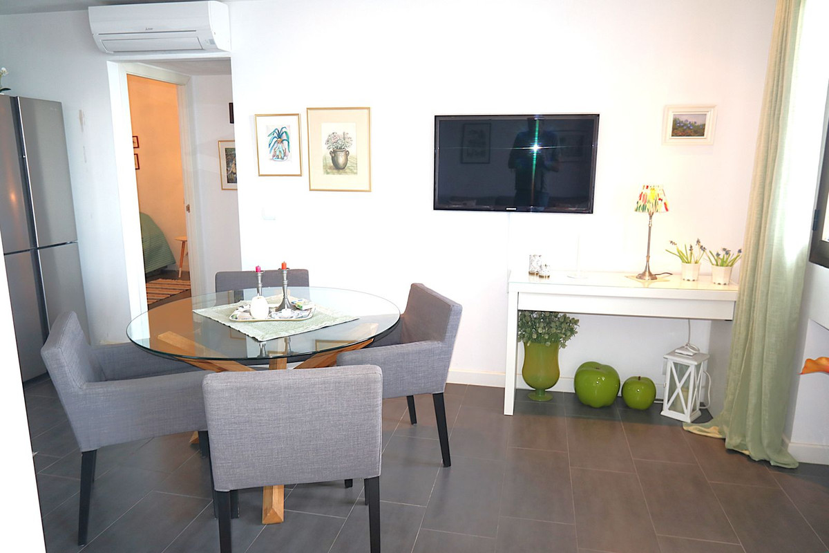 3 Bed Apartment for sale in Fuengirola Costa Del Sol, Málaga, Spain