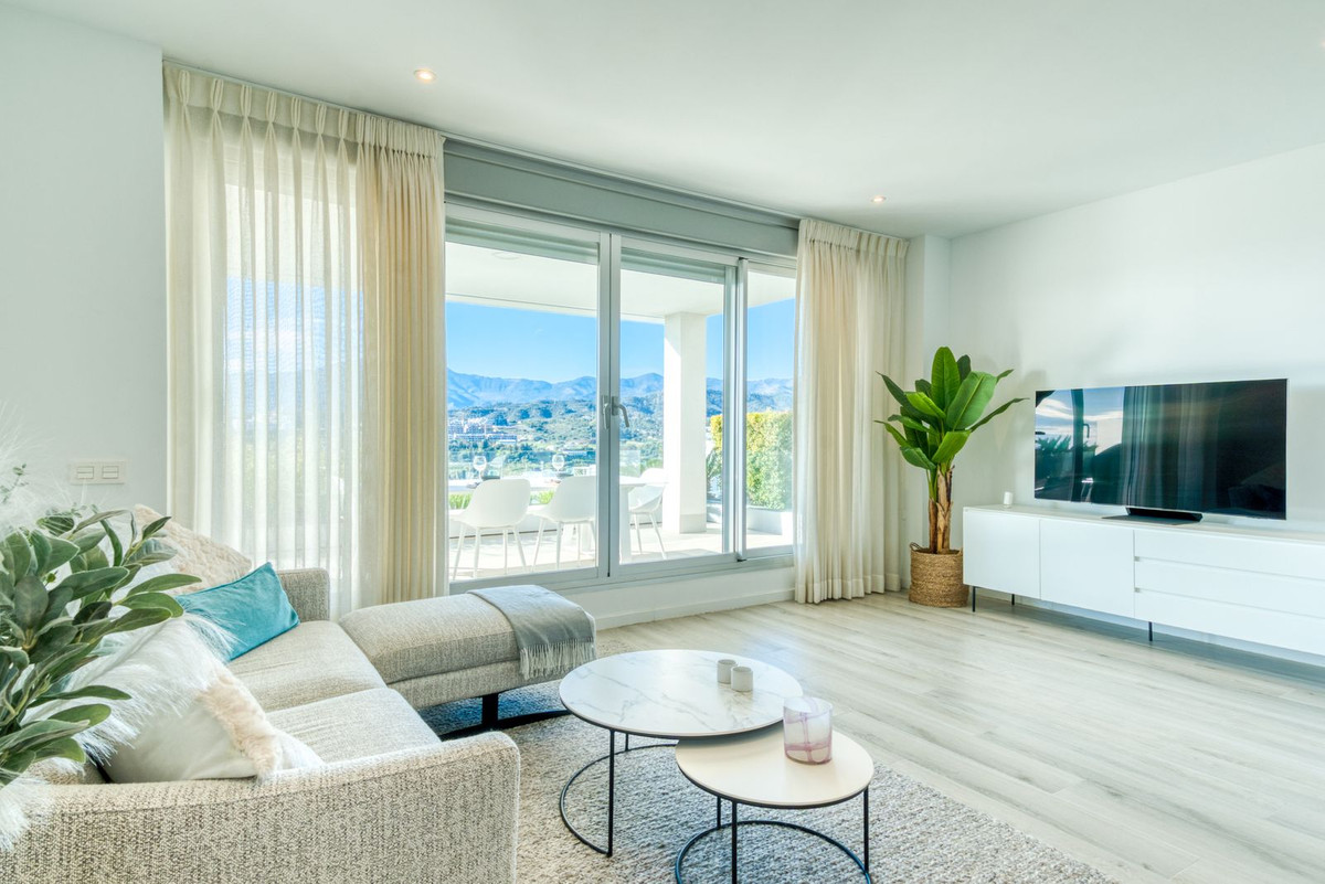 3 Bed Apartment for sale in Estepona Costa Del Sol, Málaga, Spain