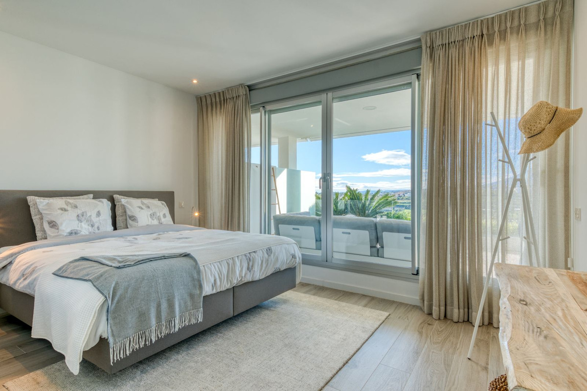 3 Bed Apartment for sale in Estepona Costa Del Sol, Málaga, Spain