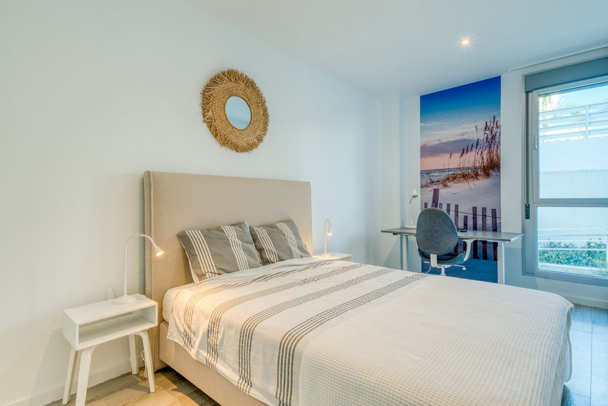 3 Bed Apartment for sale in Estepona Costa Del Sol, Málaga, Spain