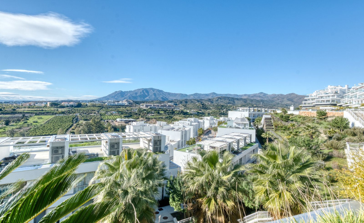 3 Bed Apartment for sale in Estepona Costa Del Sol, Málaga, Spain