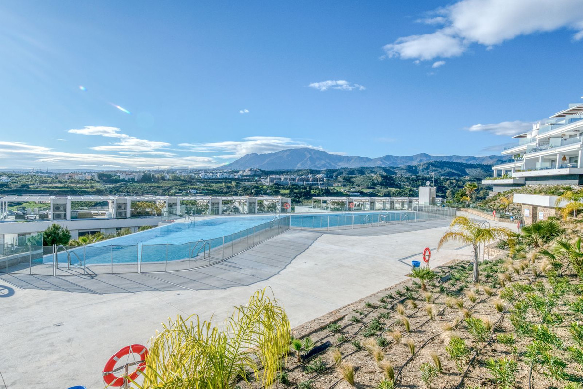3 Bed Apartment for sale in Estepona Costa Del Sol, Málaga, Spain