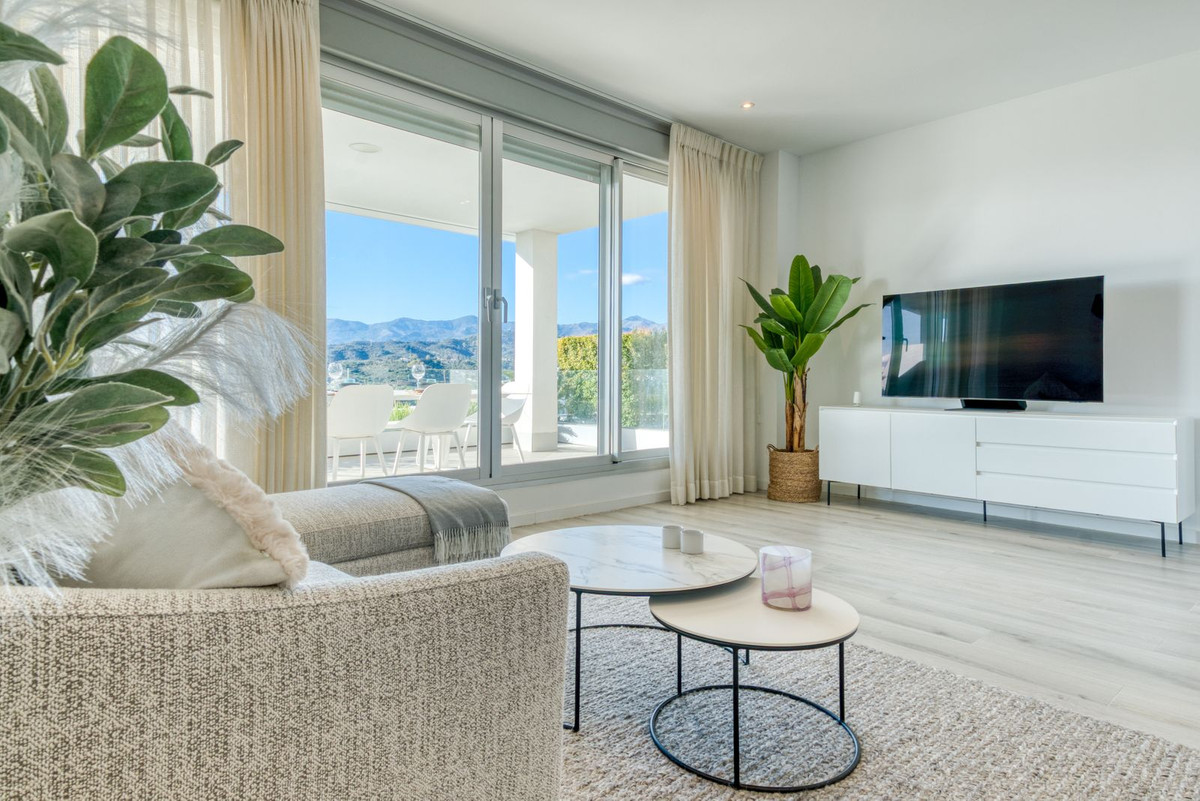 3 Bed Apartment for sale in Estepona Costa Del Sol, Málaga, Spain