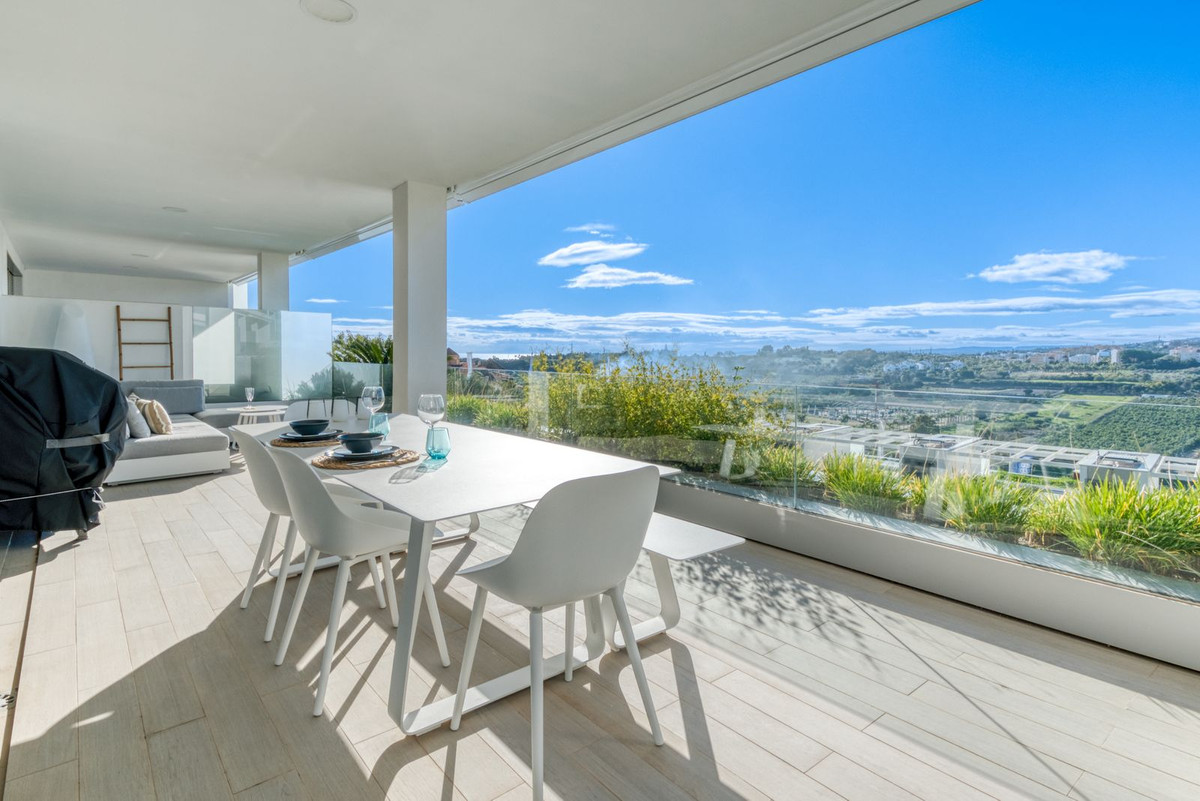 3 Bed Apartment for sale in Estepona Costa Del Sol, Málaga, Spain
