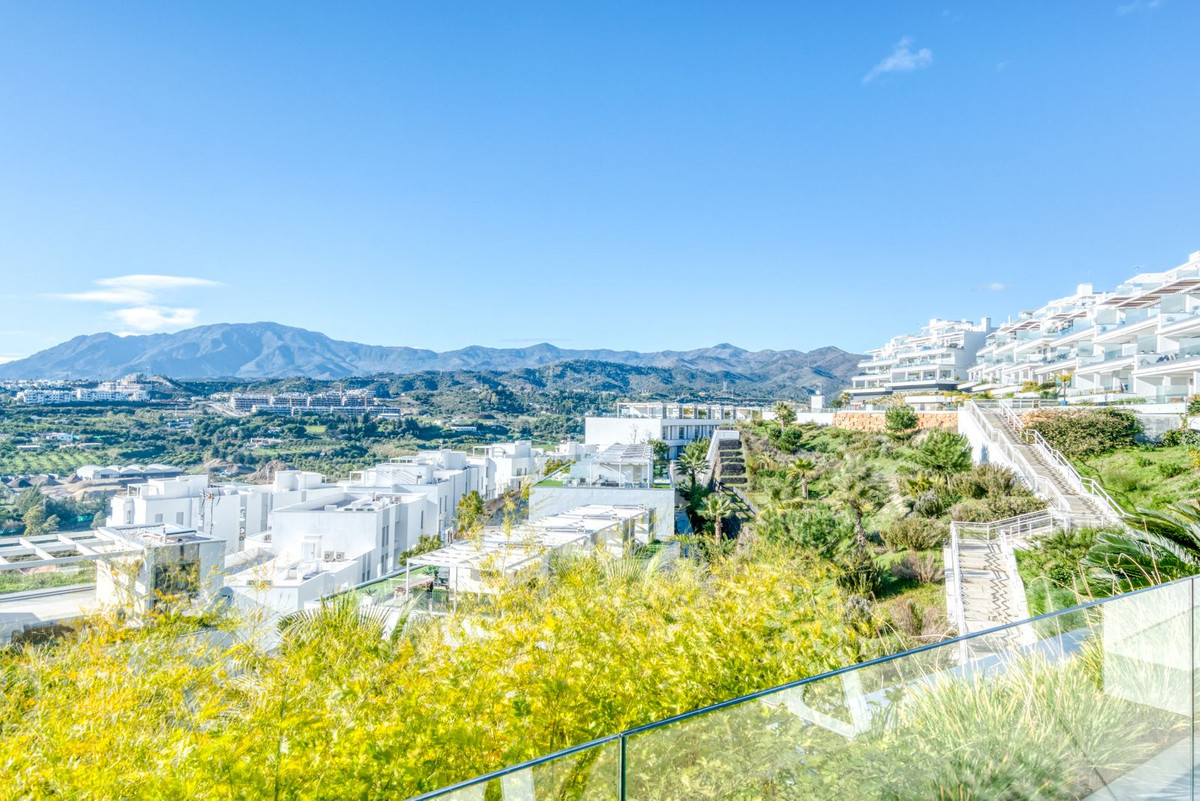 3 Bed Apartment for sale in Estepona Costa Del Sol, Málaga, Spain