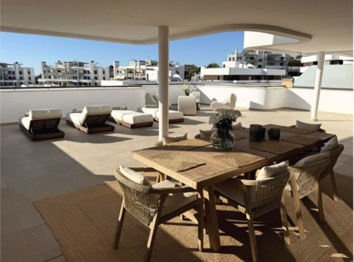 Se vende Apartamento Planta Media de 3 dormitorios en Costa Del Sol, Málaga, España