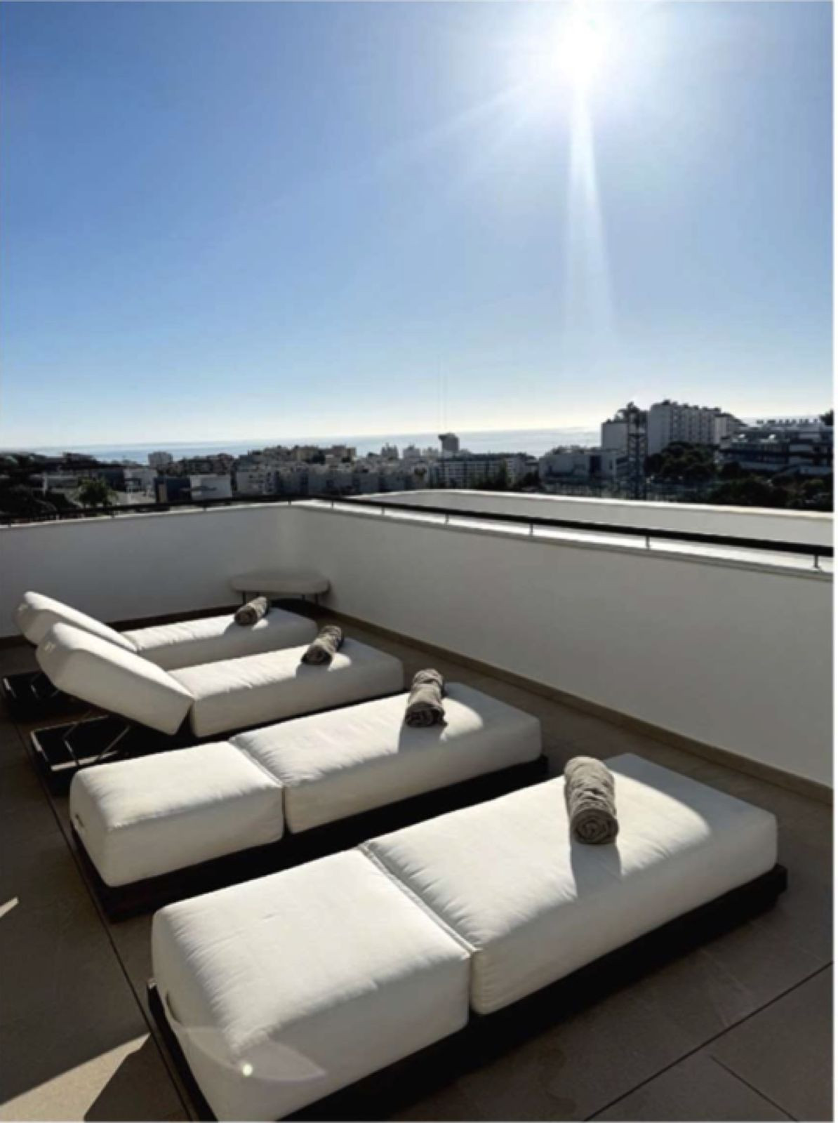 Se vende Apartamento Planta Media de 3 dormitorios en Costa Del Sol, Málaga, España