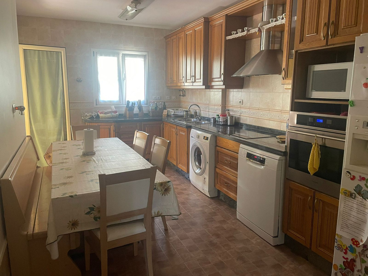 6 Bed Townhouse for sale in Alhaurín De La Torre Costa Del Sol, Málaga, Spain
