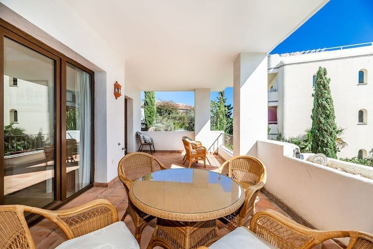 Se vende Apartamento Planta Media de 3 dormitorios en Costa Del Sol, Málaga, España