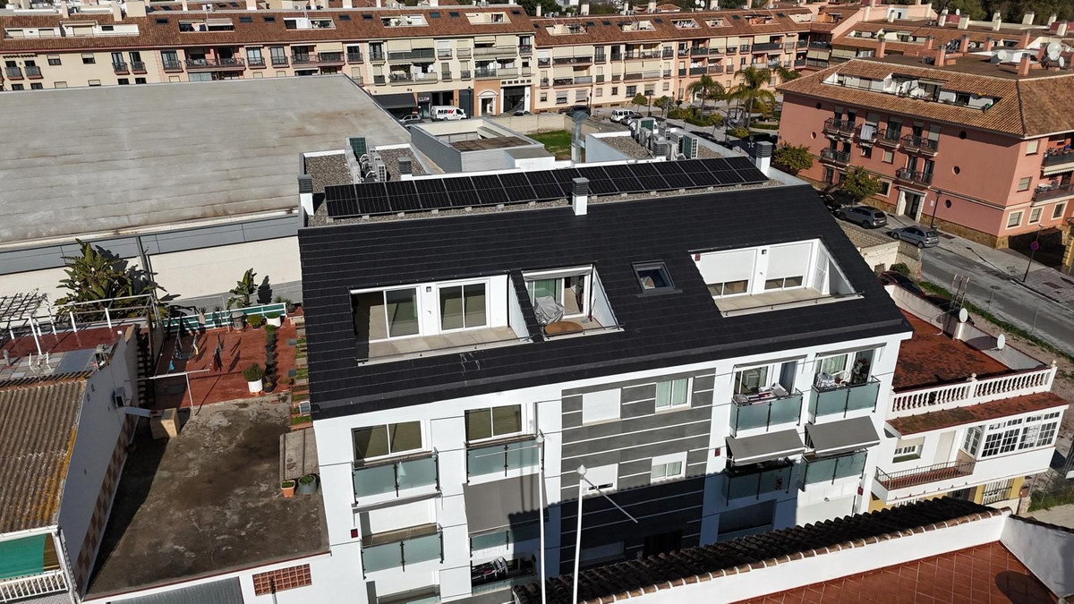 Se vende Apartamento Planta Media de 3 dormitorios en Costa Del Sol, Málaga, España