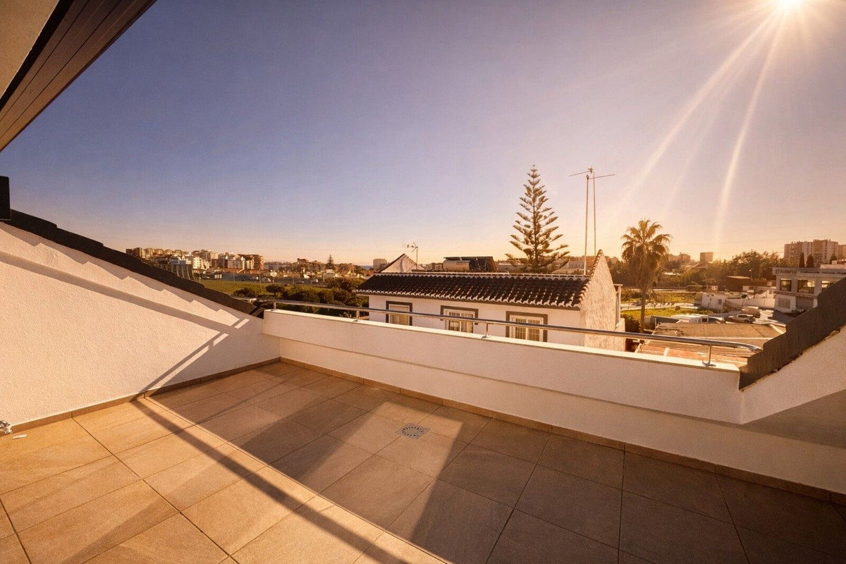 Se vende Apartamento Planta Media de 3 dormitorios en Costa Del Sol, Málaga, España