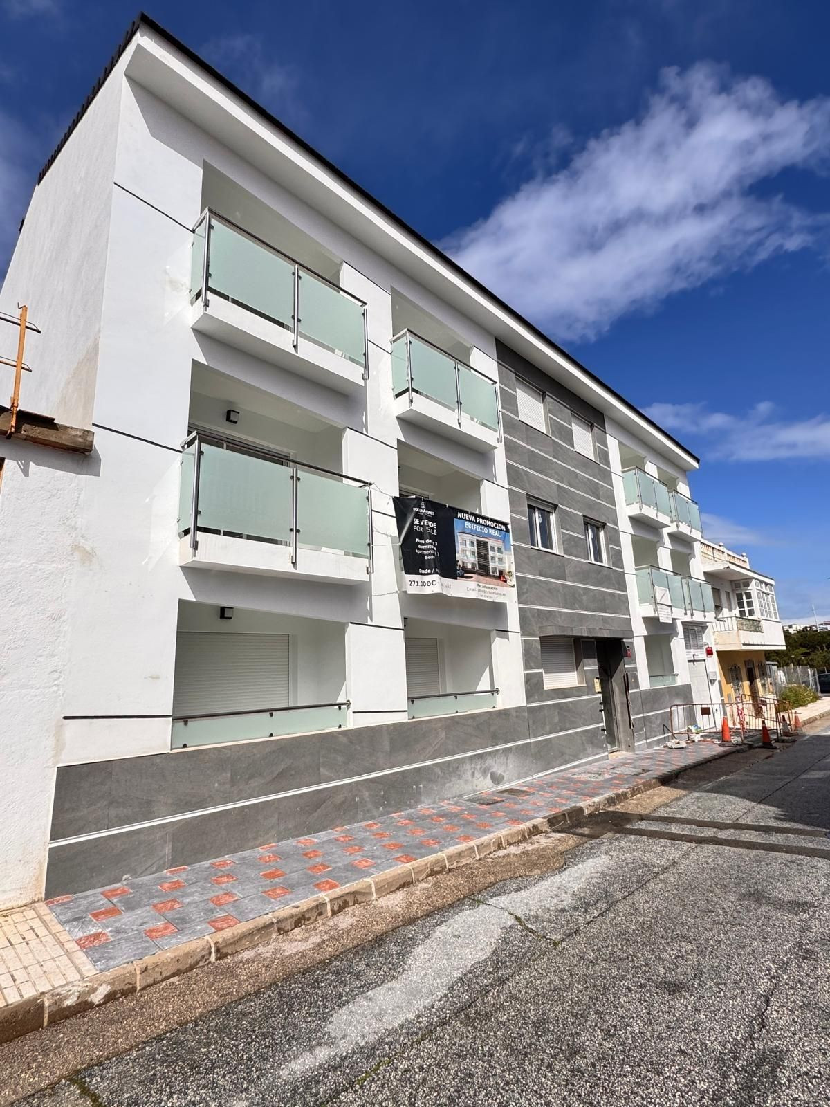 Se vende Apartamento Planta Media de 3 dormitorios en Costa Del Sol, Málaga, España