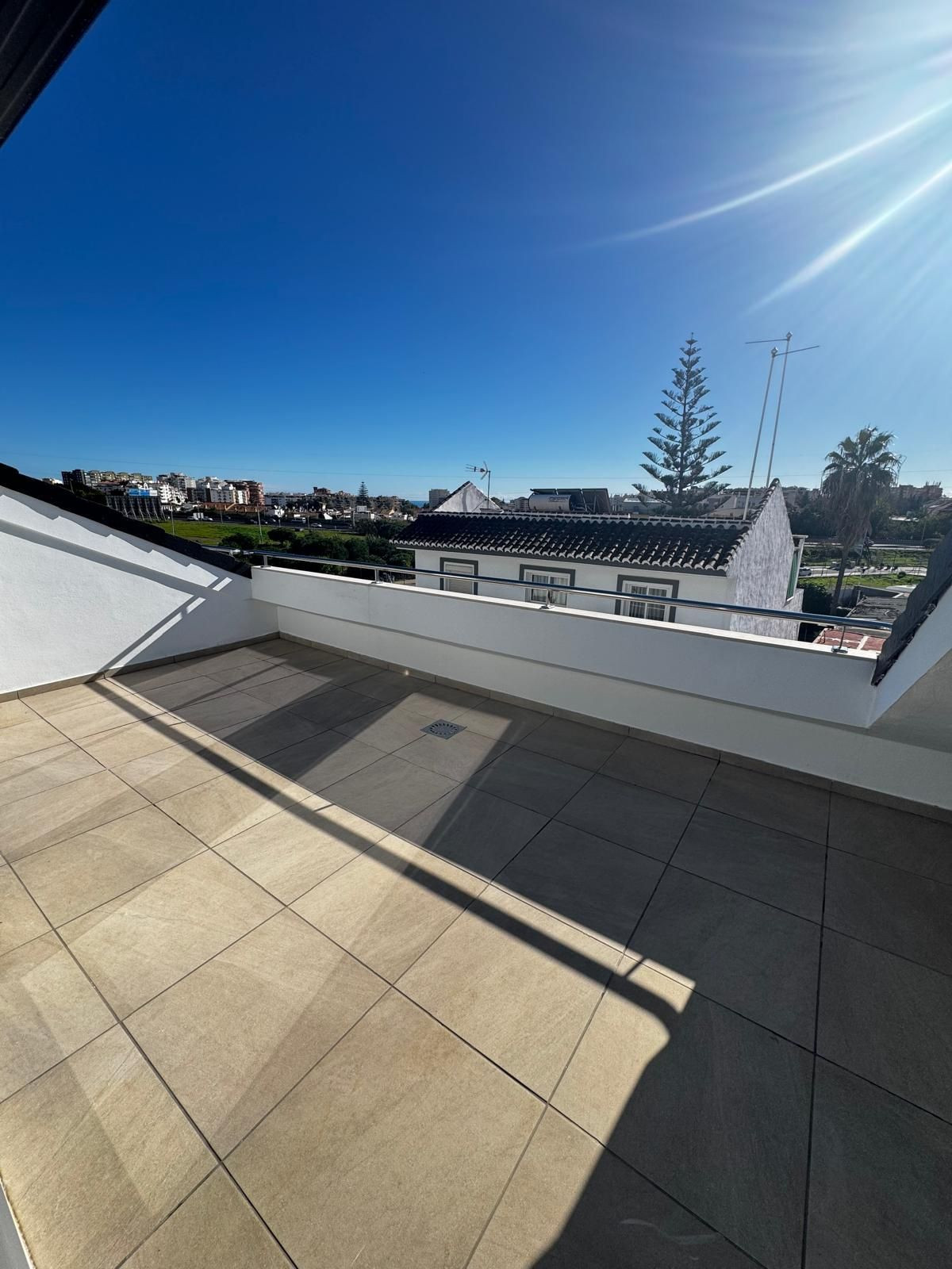 Se vende Apartamento Planta Media de 3 dormitorios en Costa Del Sol, Málaga, España