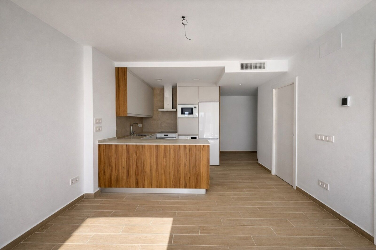 Se vende Apartamento Planta Media de 3 dormitorios en Costa Del Sol, Málaga, España