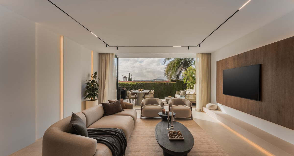 3 Bed Townhouse for sale in Nueva Andalucía Costa Del Sol, Málaga, Spain