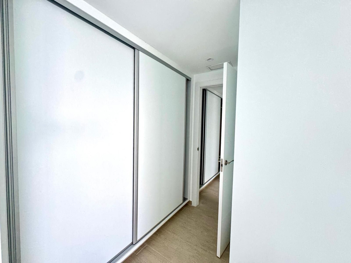 Se vende Apartamento Planta Media de 3 dormitorios en Costa Del Sol, Málaga, España