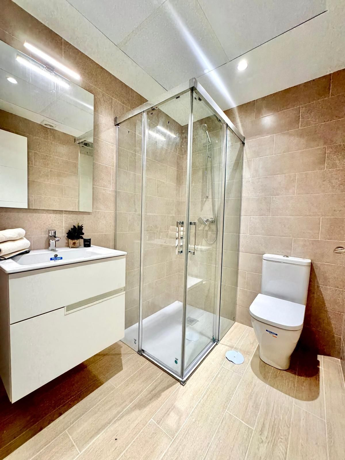 Se vende Apartamento Planta Media de 3 dormitorios en Costa Del Sol, Málaga, España