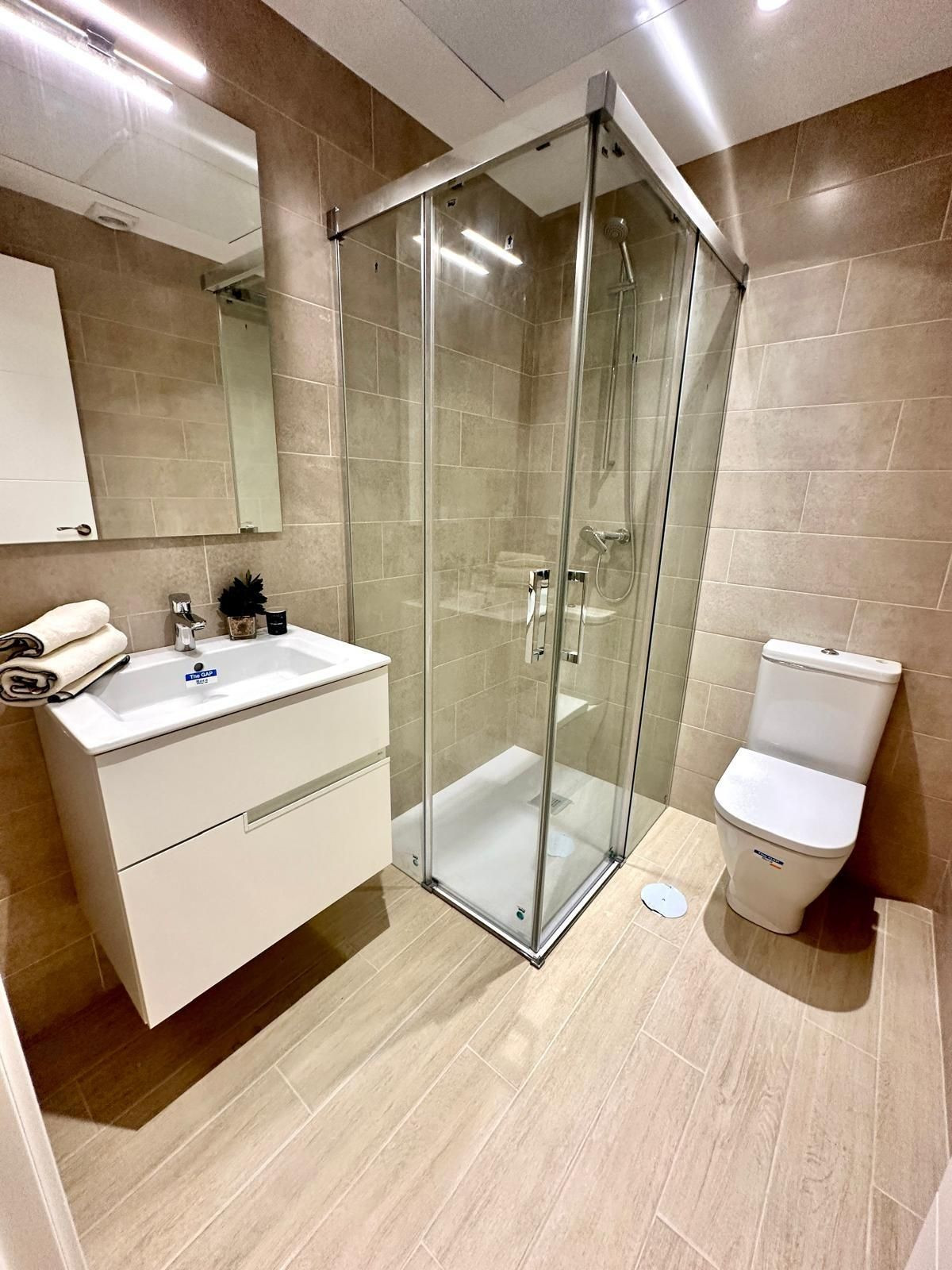 Se vende Apartamento Planta Media de 3 dormitorios en Costa Del Sol, Málaga, España