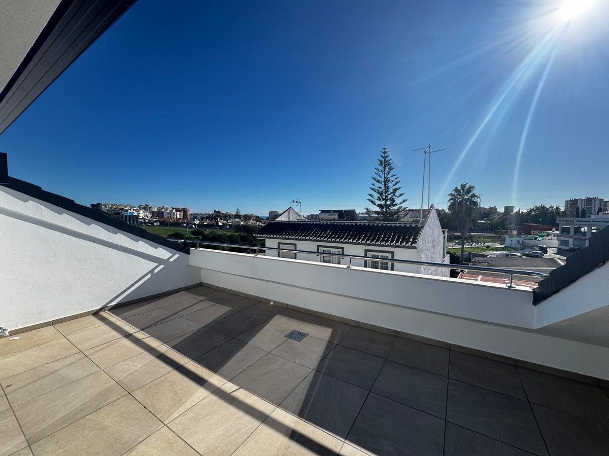 Se vende Apartamento Planta Media de 3 dormitorios en Costa Del Sol, Málaga, España
